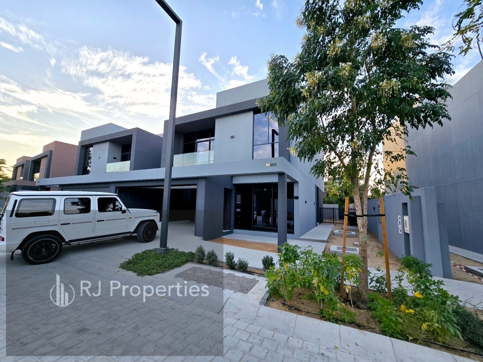 LUXURY 4BHK villa All MASTER BEDROOM redy for transfer