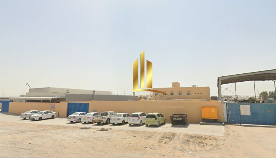 For sale: a two-story workers' accommodation in a prime location, comprising 20 equipped rooms, 16 bathrooms, and 2 kitchens, in addition to a spaciou