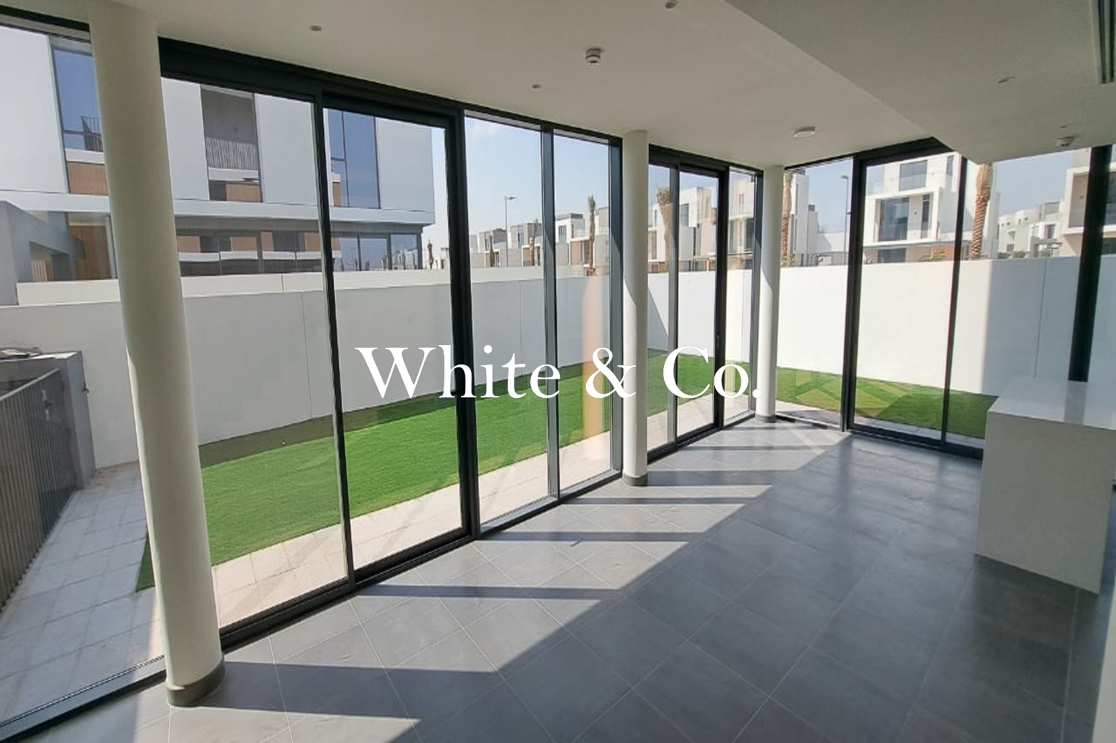 Twin Villa | Single Row | Prime Location