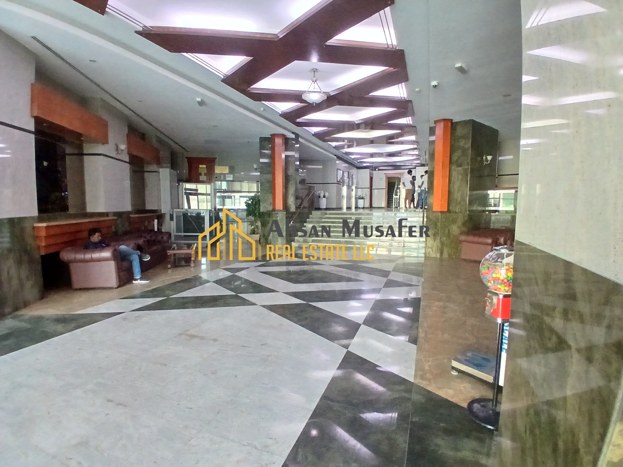 LAVISH 2BHK APARTMENT//IN FAMILY BUILDING//READY TO MOVE APARTMENT// WITH WARDROBES//WITH SEA VIEW//WITH GYM POOL FREE// ON PRIME LOCATION// EASY EXIT TO DUBAI//