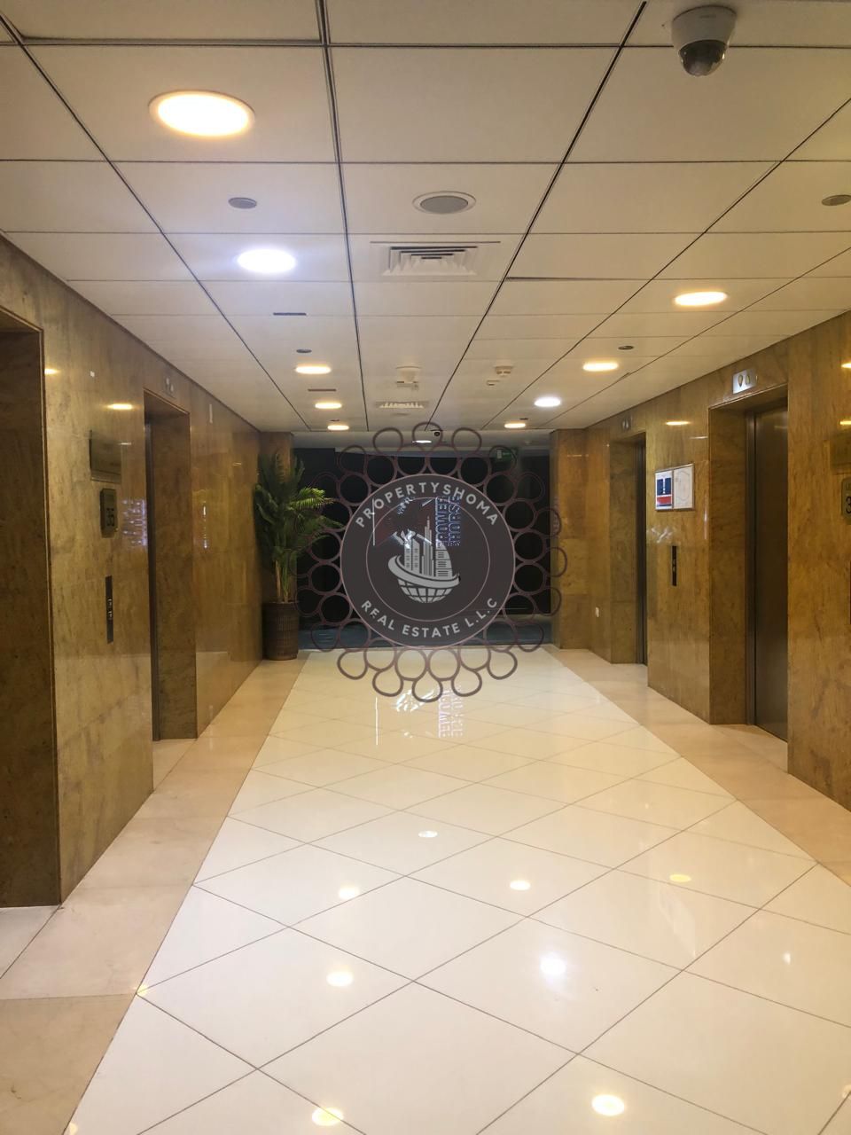 Prime Location| Newly Refurbish| Rent| Gold Tower