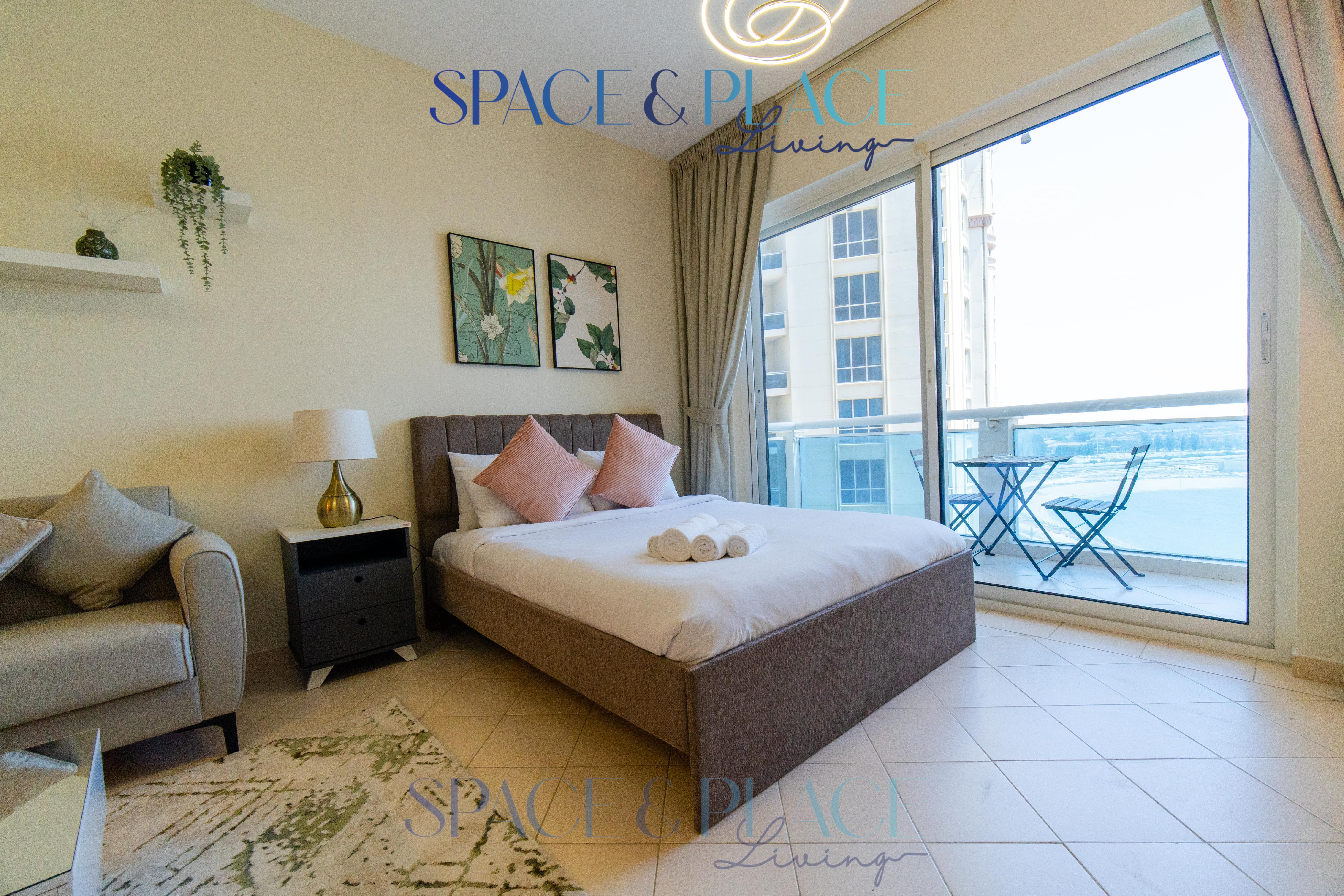 Studio | Lake View | Ready to Move In