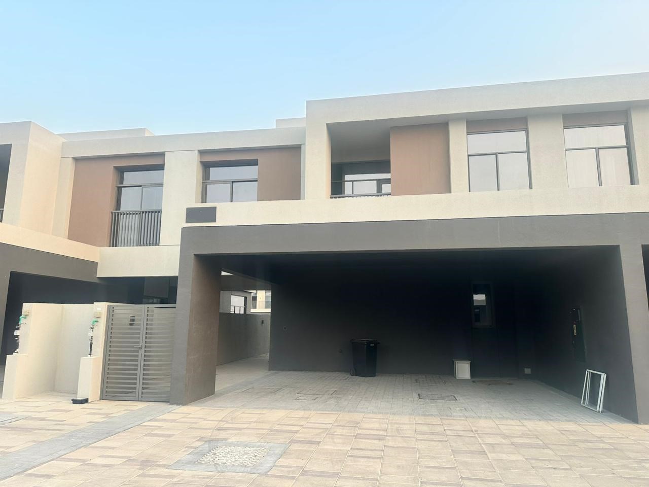 Hot Deal ! 4 BR Townhouse for Rent at The Pulse Beachfront 3