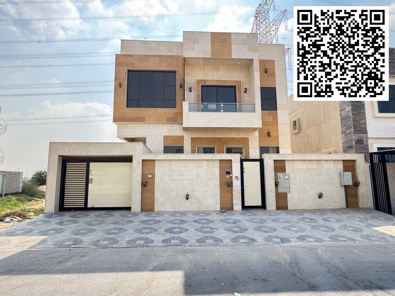 At the best price for everyone: A luxurious modern villa with a rooftop terrace in a prime and strategic location