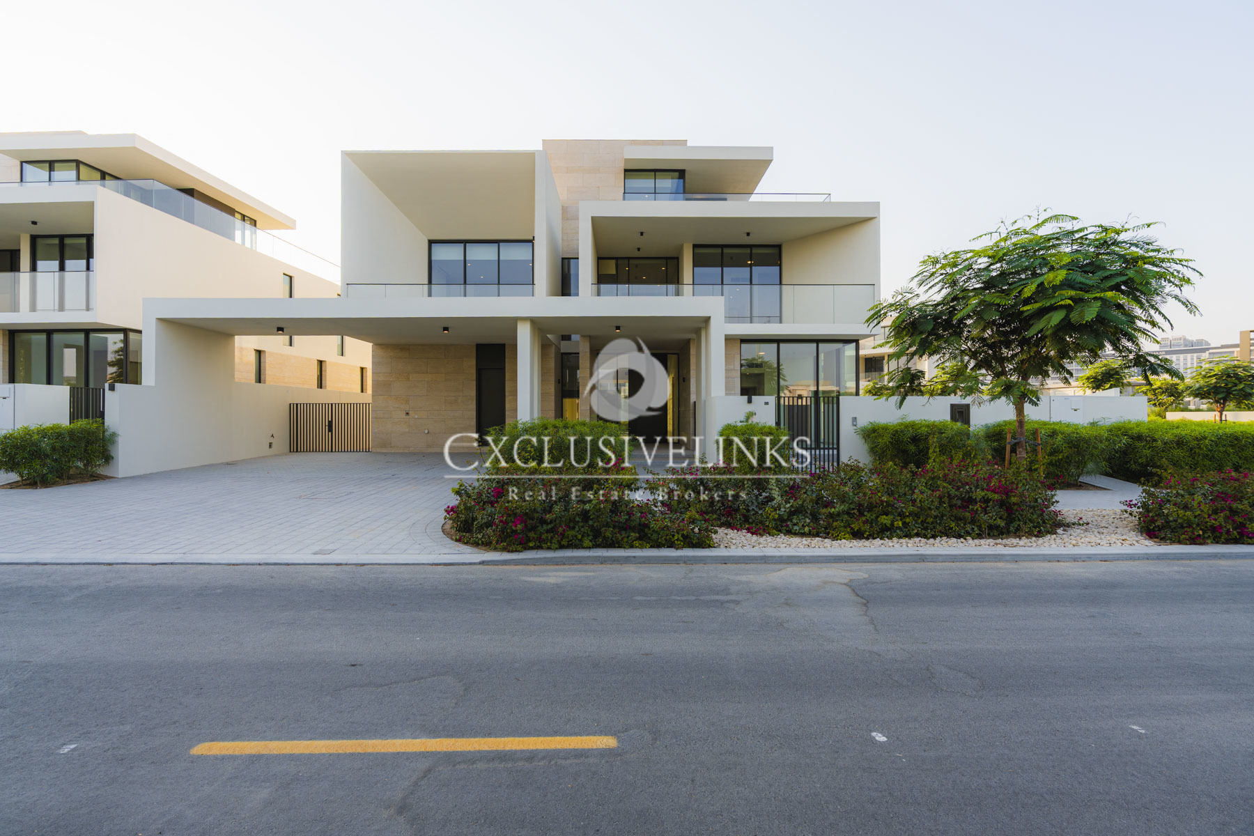 Negotiable | W/Wo Pool Option | Corner Plot
