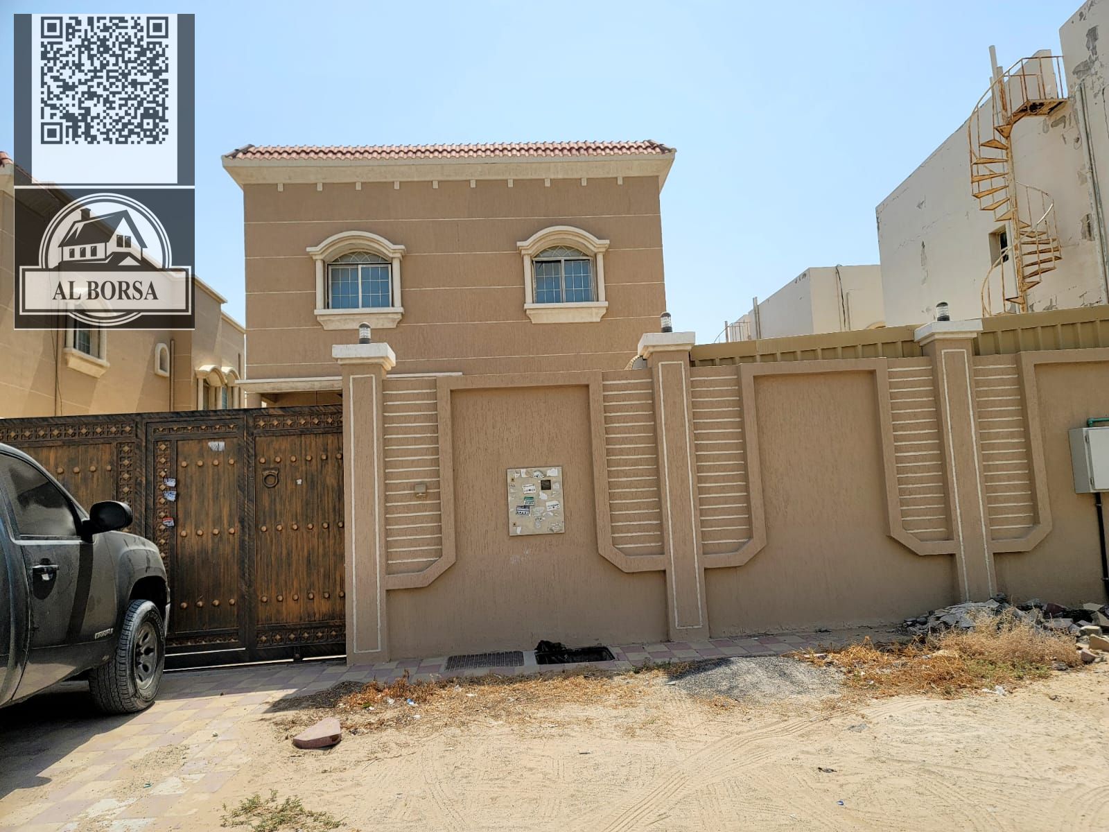 Villa for sale in Al Rawda 2, Ajman - 5 master bedrooms, majlis, living room, and maid's room - freehold ownership for all nationalities