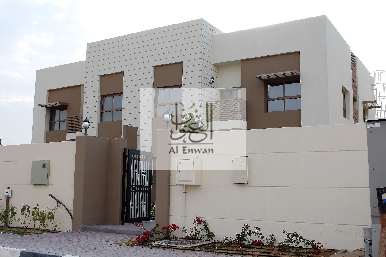 Villa for sale 5bhk freehold for Arabs only