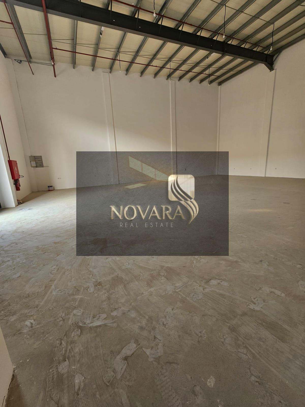 A spacious, premium warehouse with an area of 2680 sq ft is available for annual rent in Al Jurf Industrial Area 3, ready for immediate use.