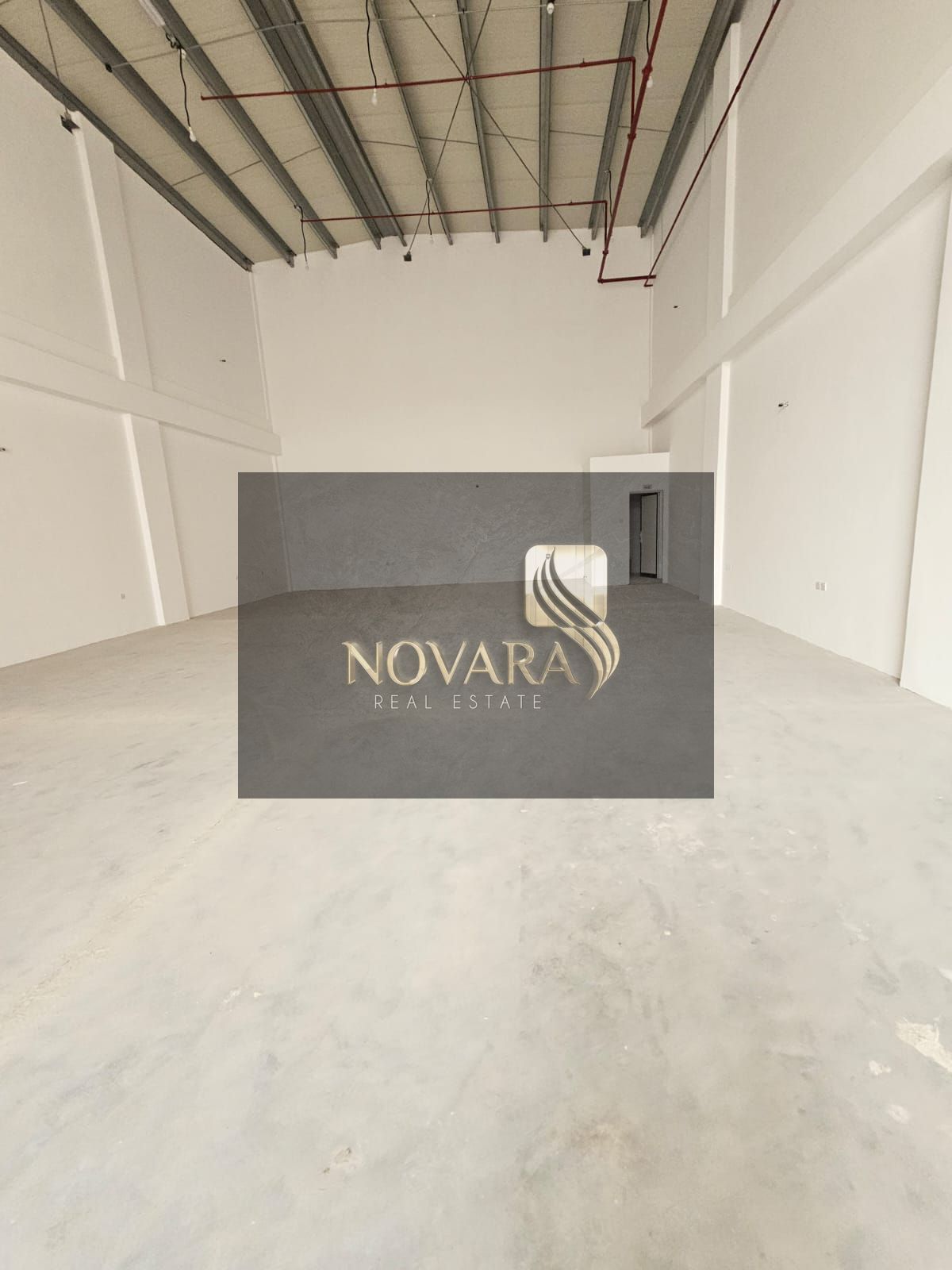 Showroom available for annual rent in Al Jurf Industrial Area 1 – Ajman. Area 2,300 sq ft and electricity available. Suitable for commercial activitie