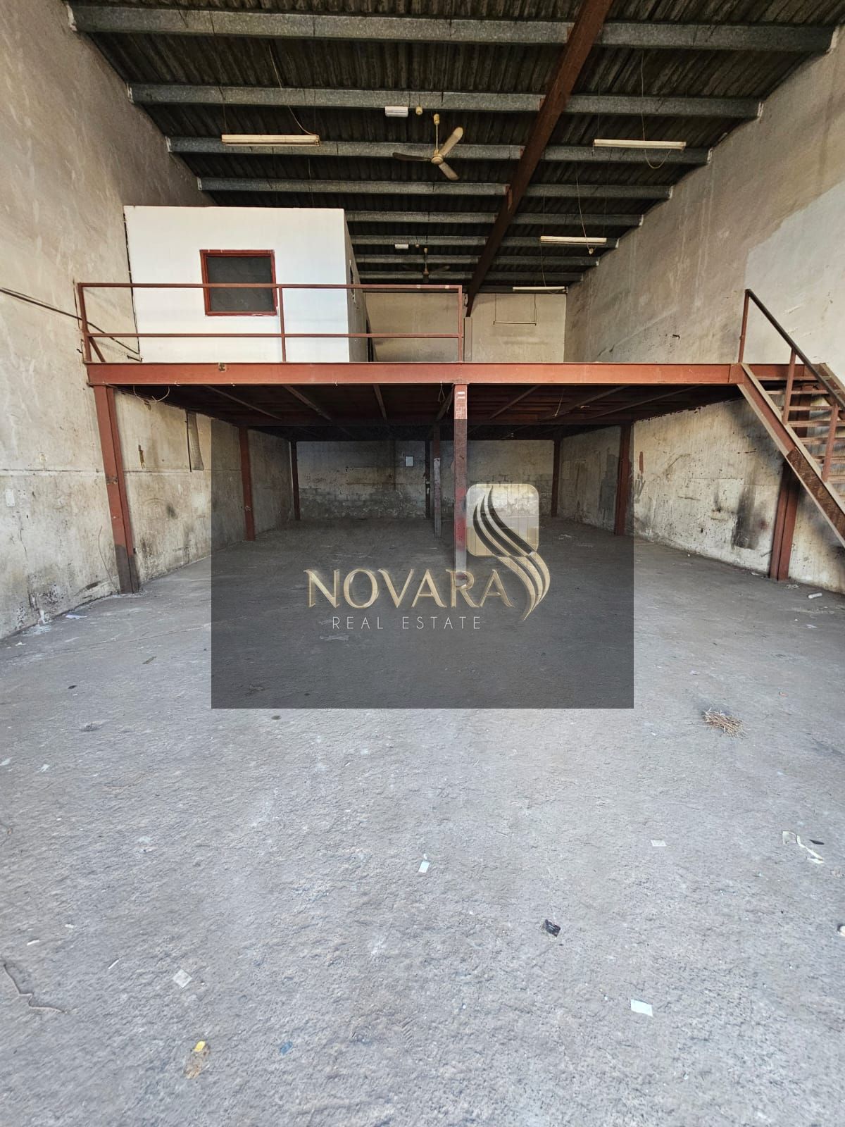 Warehouse for annual rent in Al Jurf Industrial Area 1 – Ajman Area: 3,000 sq ft with a mezzanine (internal upper floor)