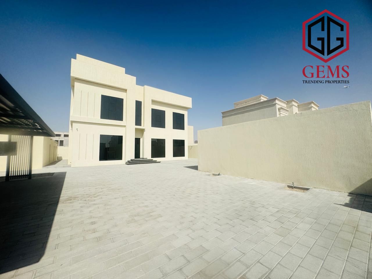 PRIME LOCATION | SERVANT BLOCK | MODERN | GARDEN