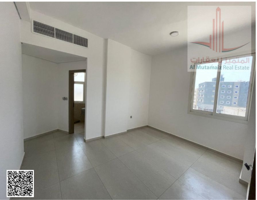 For sale in Ajman, a building in Liwara 2 area, residential/commercial, ground floor + 4 floors, 2000 sq ft. Asking price: 3,500,000 AED