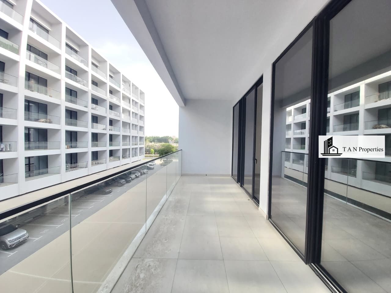 SPACIOUS 2BHK | BIG BALCONY | PRIME LOCATION