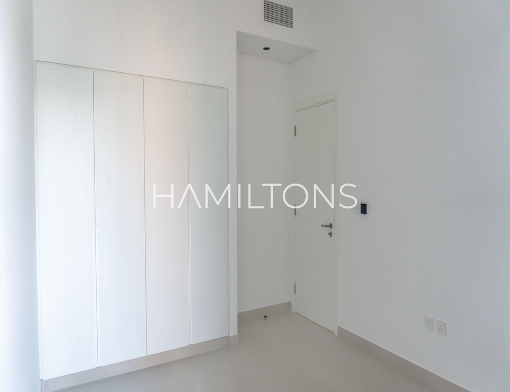 Green Living | Luxury Villa | Resale