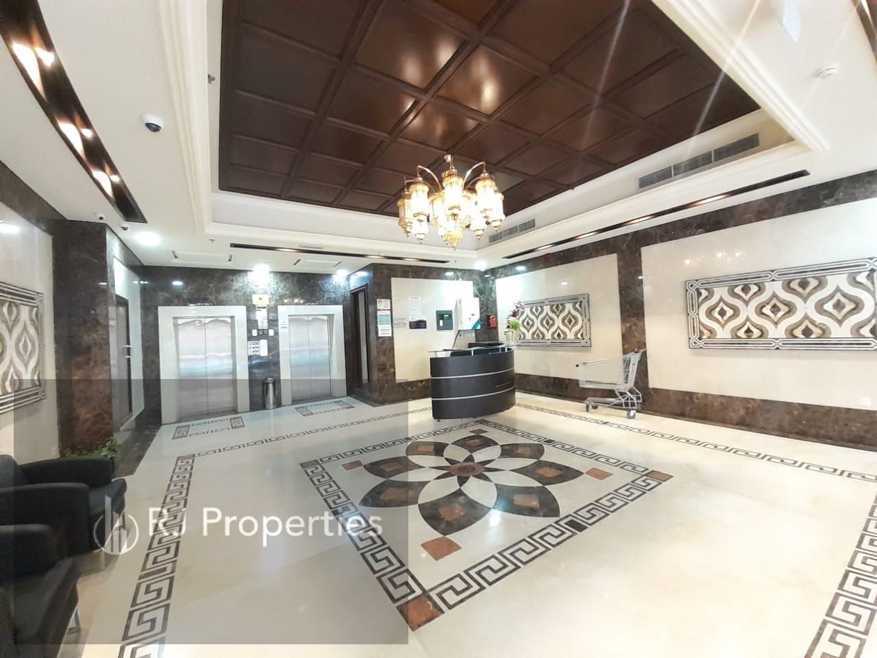 Very spacious luxury 2bhk with balcony waderobe with parking 49k