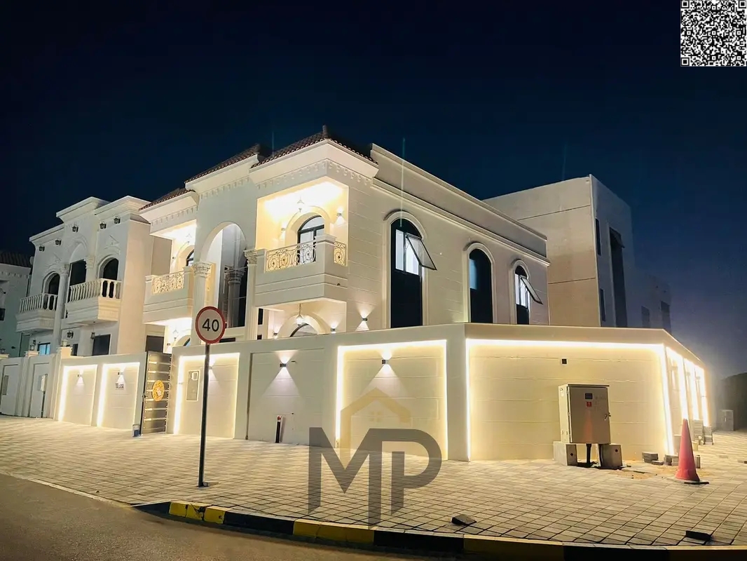 A fantastic opportunity to own a luxurious villa in the Al Amrah area, featuring an elegant design and high-end finishes. The villa comprises two floo