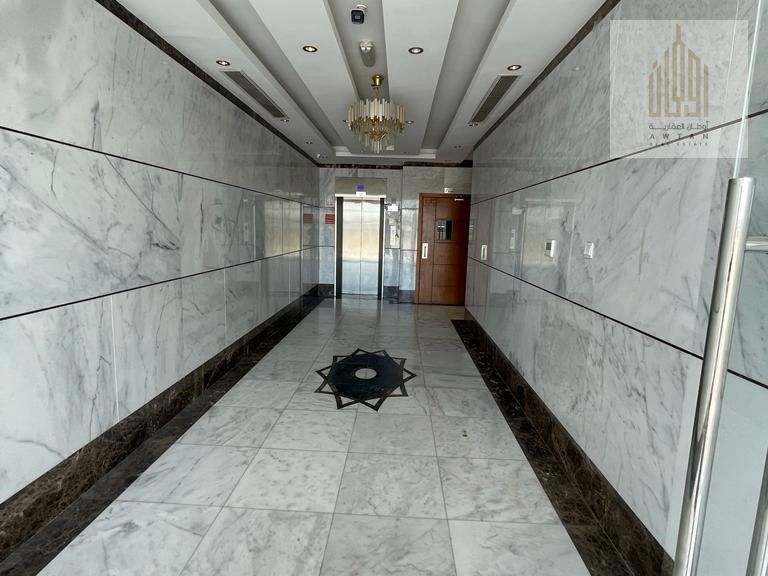 New residential and commercial building in a prime location for investment