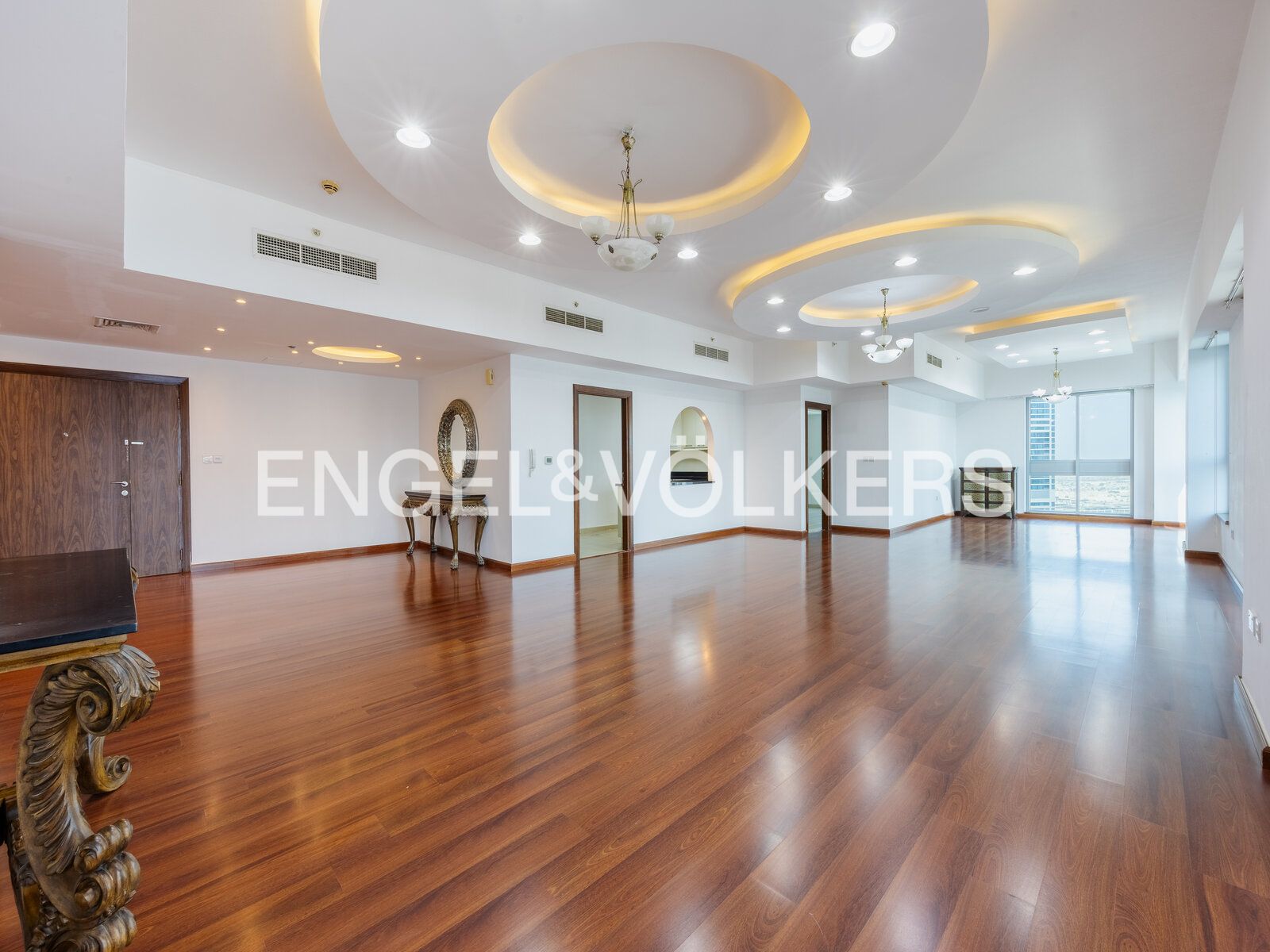 Exclusive | Upgraded Flooring | High Floor