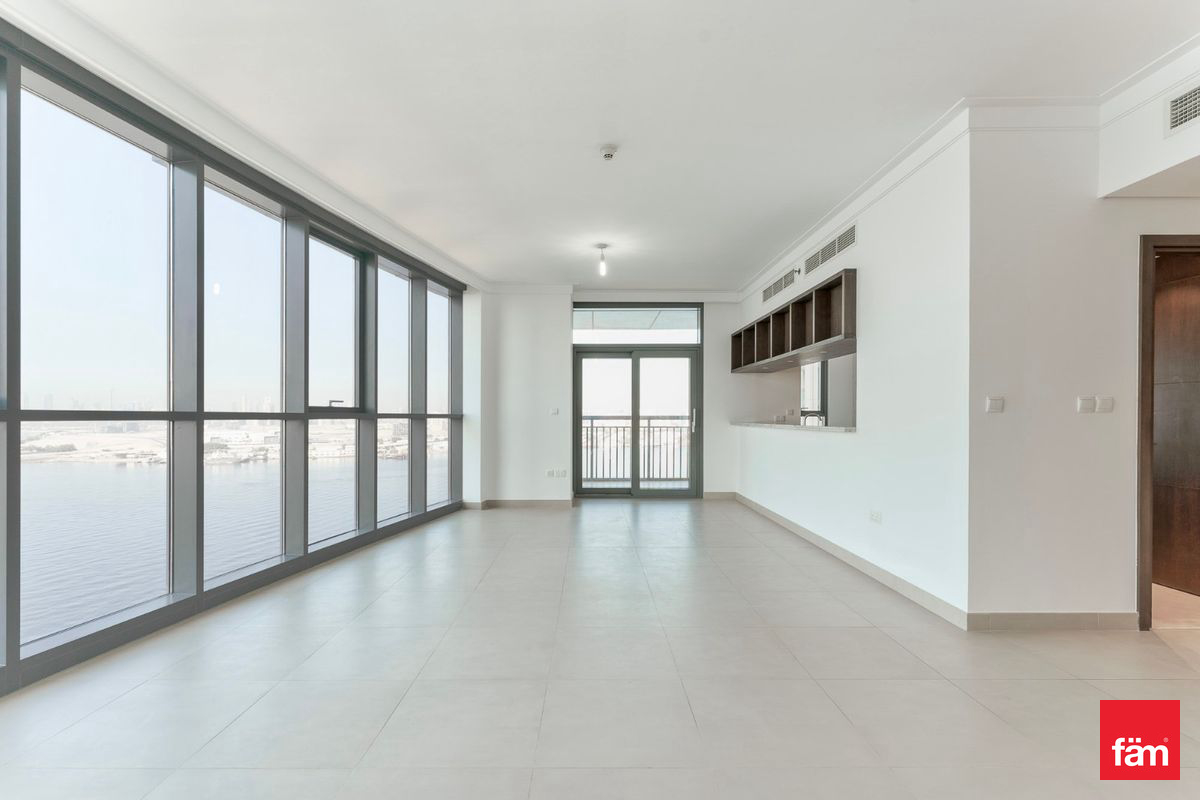 Spacious | Skyline Burj view | Chiller free