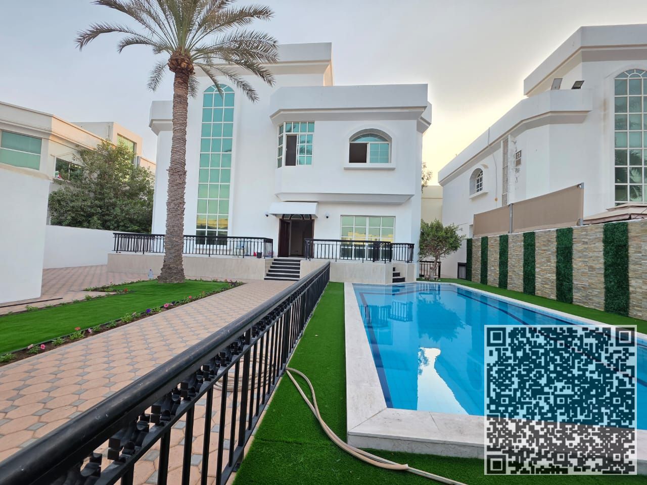 SPECIOUS BEAUTIFUL LUXURY 5 MASTER BEDROOMS WITH BIG SWIMMING POOL VILLA AVAILABLE FOR RENT IN AL SHARQAN SHARJAH. .