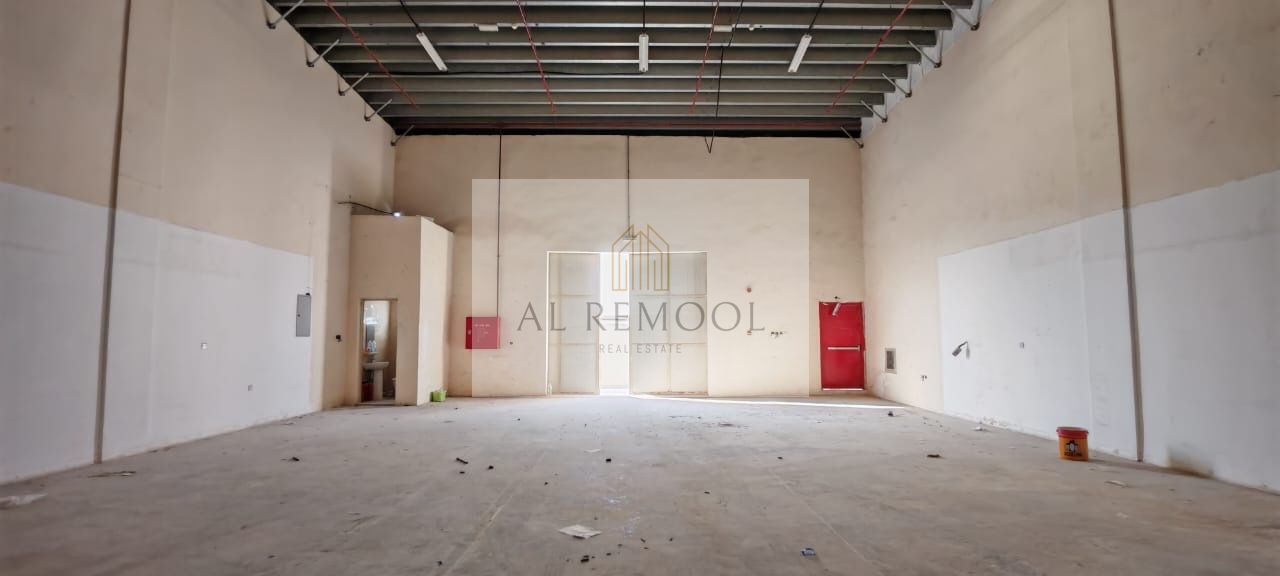 HOT OFFER !! 2000/SQFT WAREHOUSE IN 100K In SAJJA SHARJA