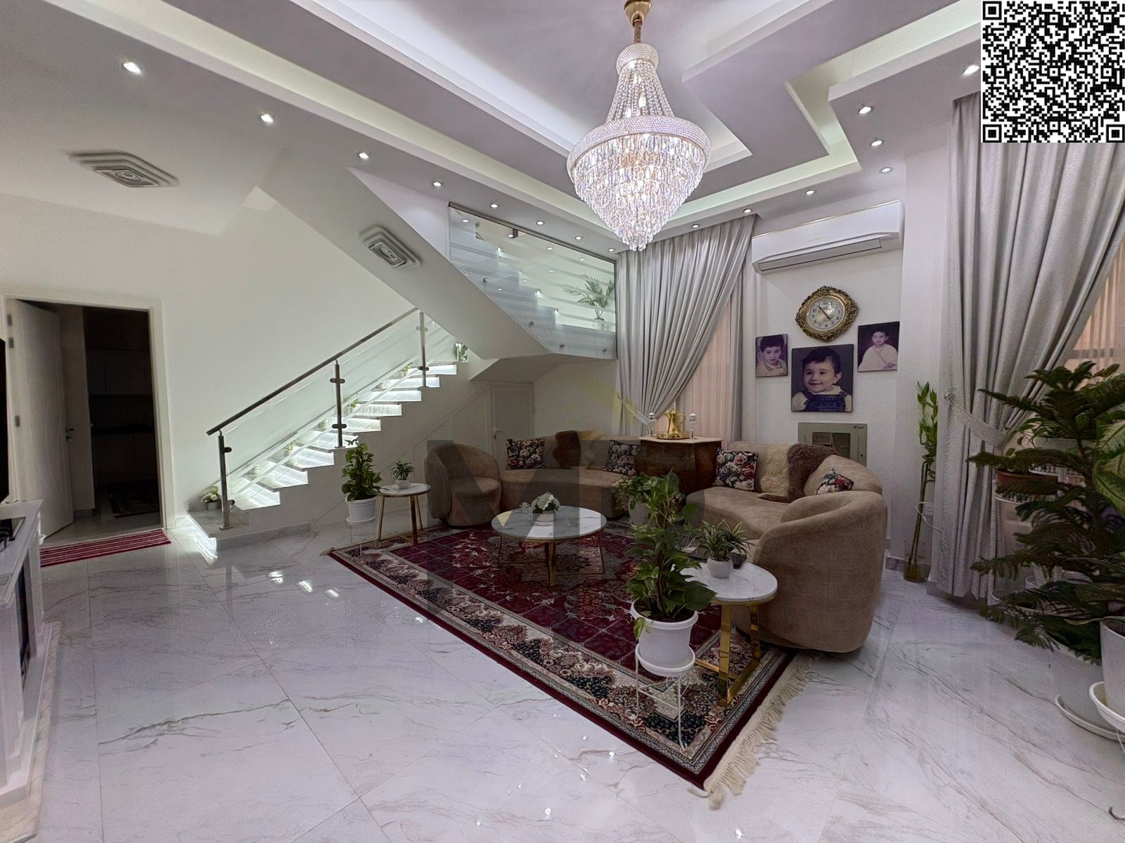 Luxury villa in Al Helio 2 – Ajman, featuring 4 master bedrooms, in a prime location near the mosque, ready for immediate occupancy. The price incl