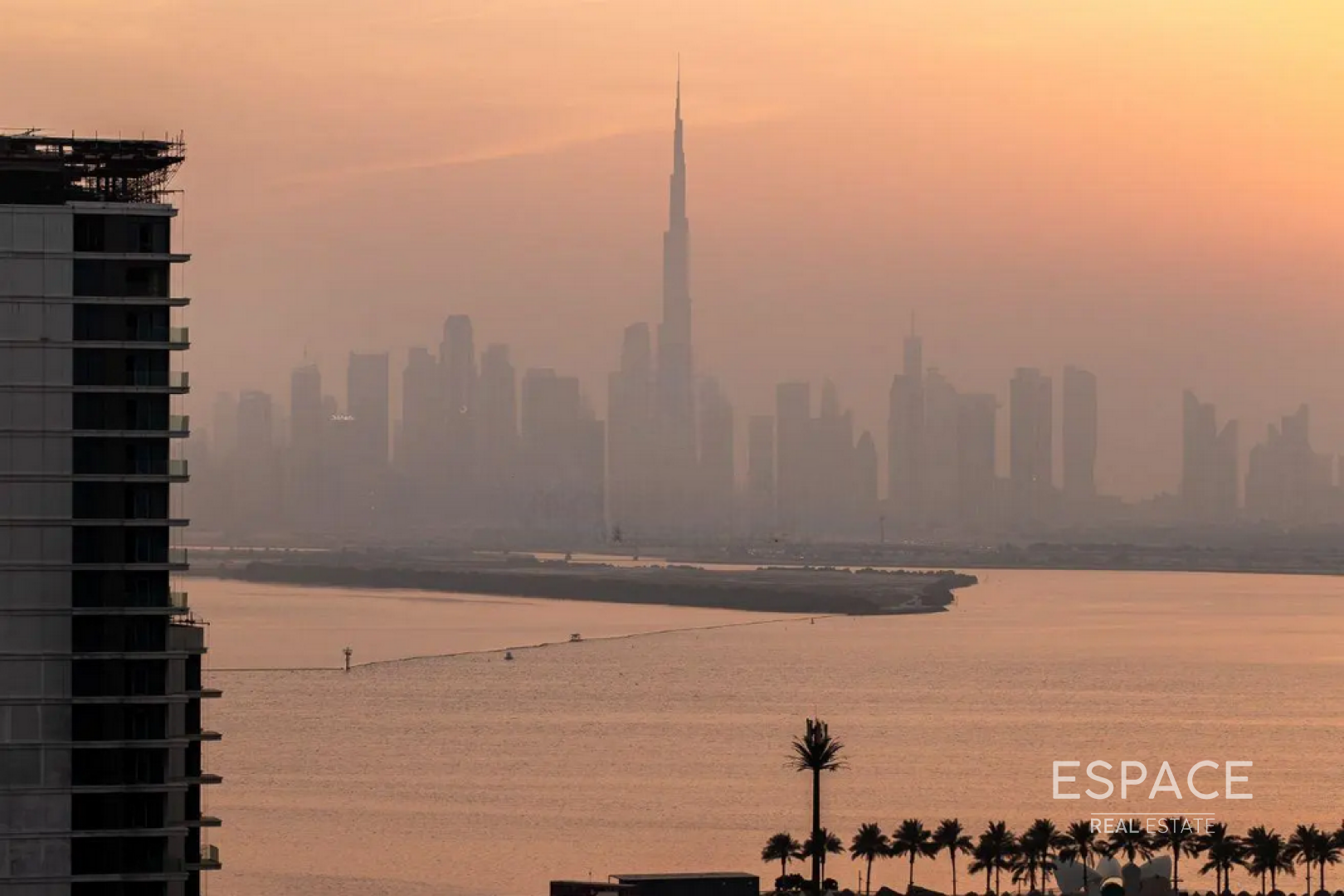 Burj View | Top Floor | Vacant