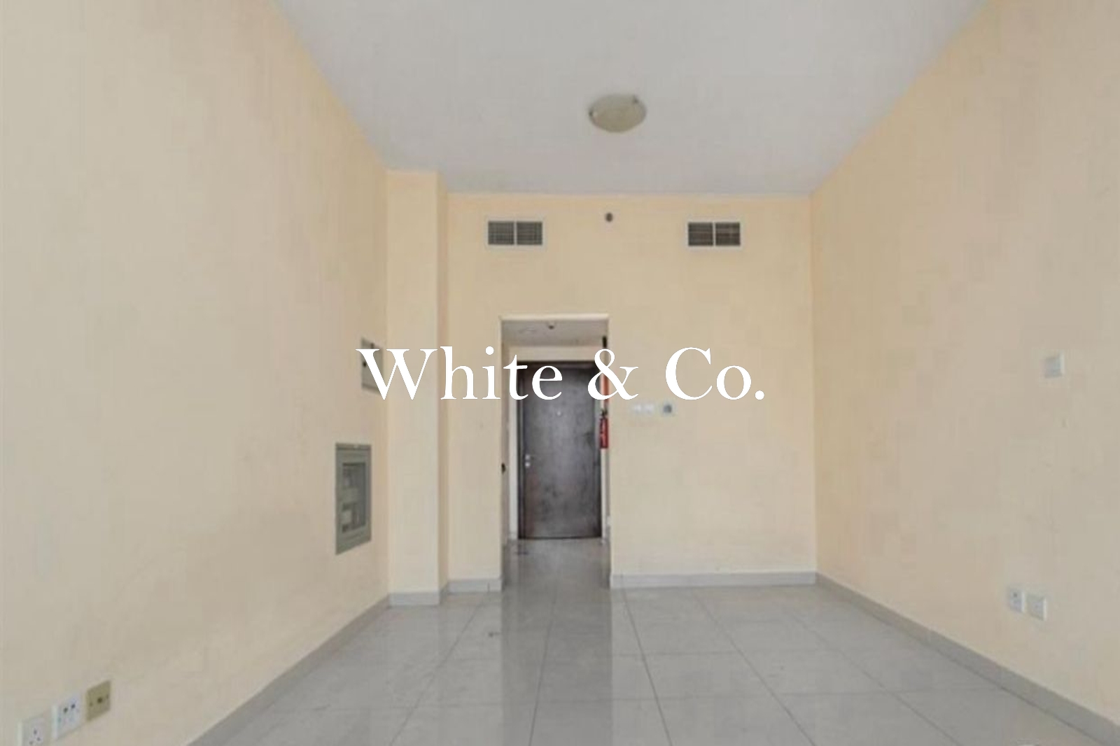 Vacant Now | Spacious Unit | Open Living