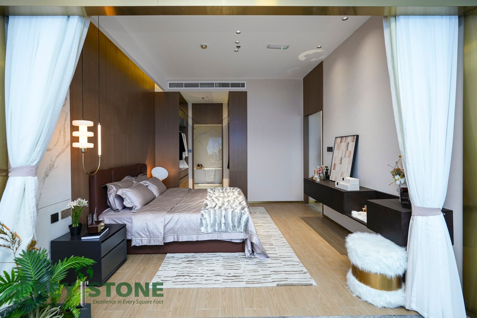 LIMITED INVENTORY //NO COMMISSION //FULLY FITTED-EQUIPPED //NEAR TO DOWNTOWN //HIGH ROI