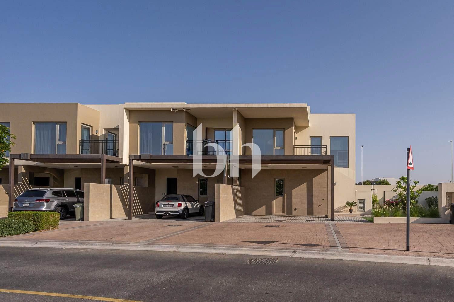 SPACIOUS UNIT | CLOSE TO POOL | LARGE GARDEN