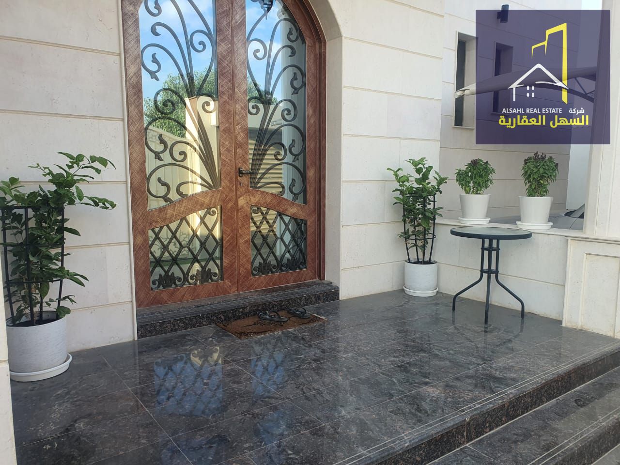 Two-story villa for sale in Al-Sabkha area