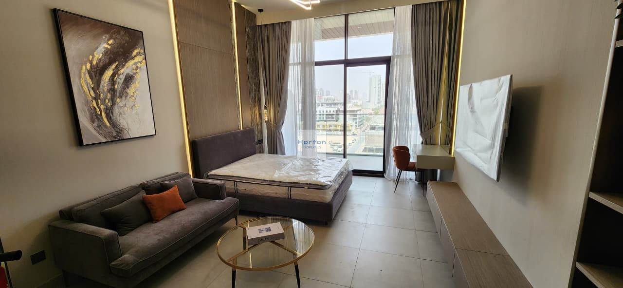FULLY FURNISHED I BRAND NEW I BALCONY