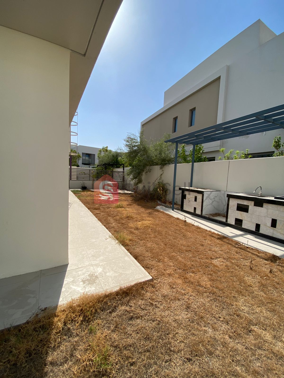 Best Deal l 3 BedroomTownhouse