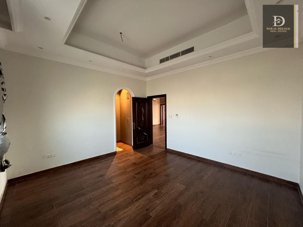 New villa for sale in Sharjah / Al Hooshi
