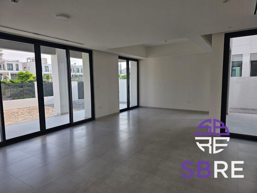 Ready to Move | Bright and modern | Great Location