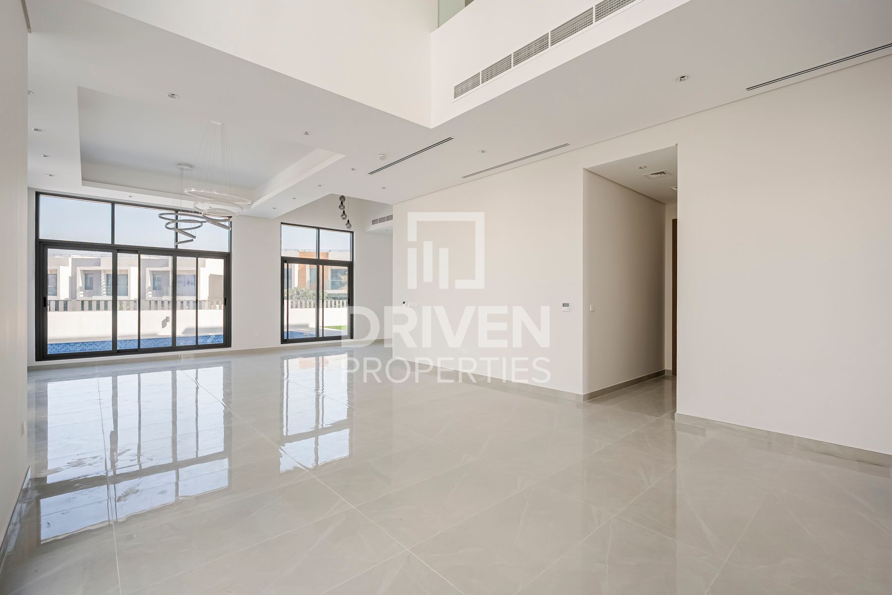 Fully Upgraded Villa | Private Pool | Vacant