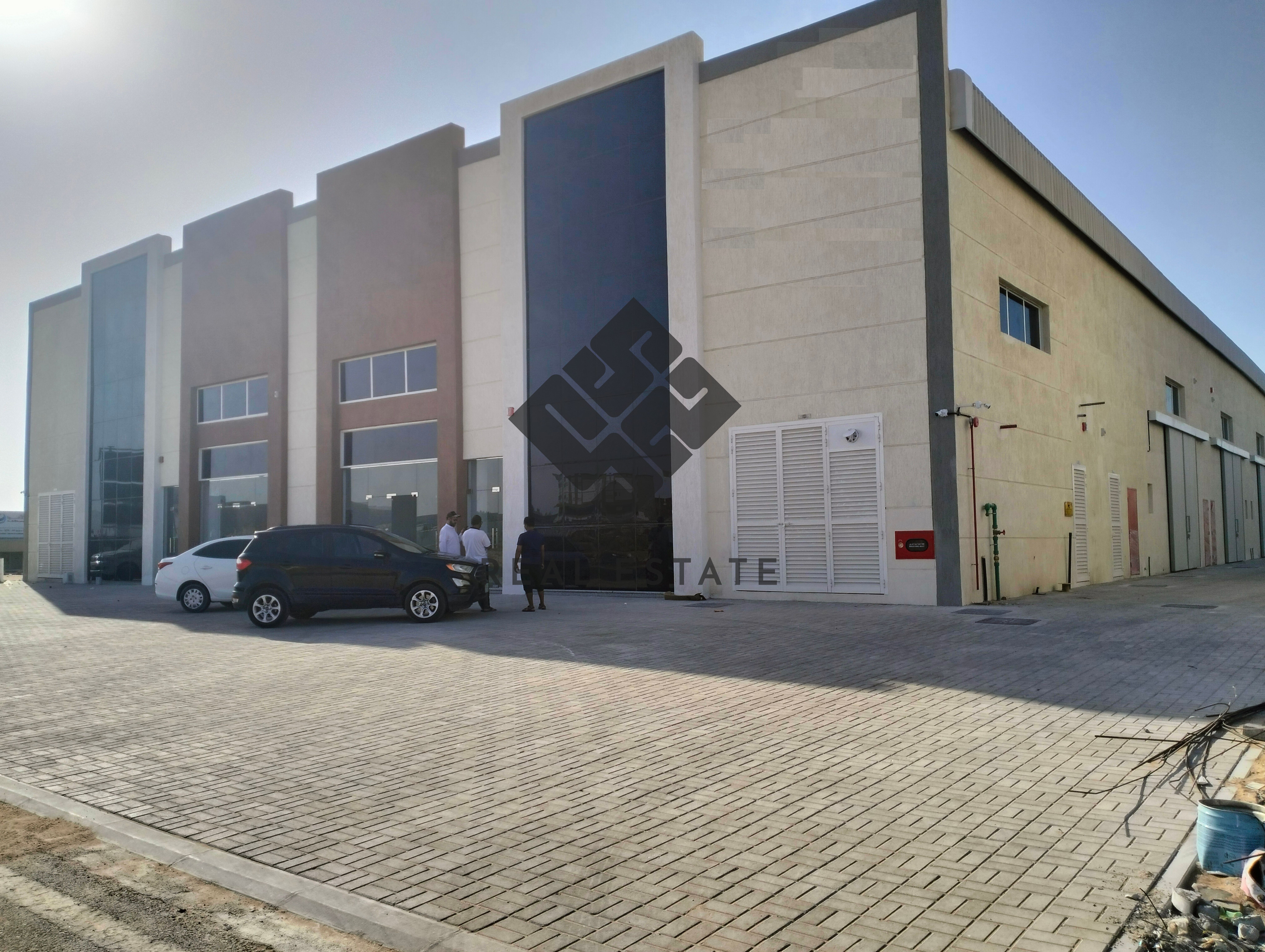 Brand New Showroom for Rent in Umm Al Thuoob