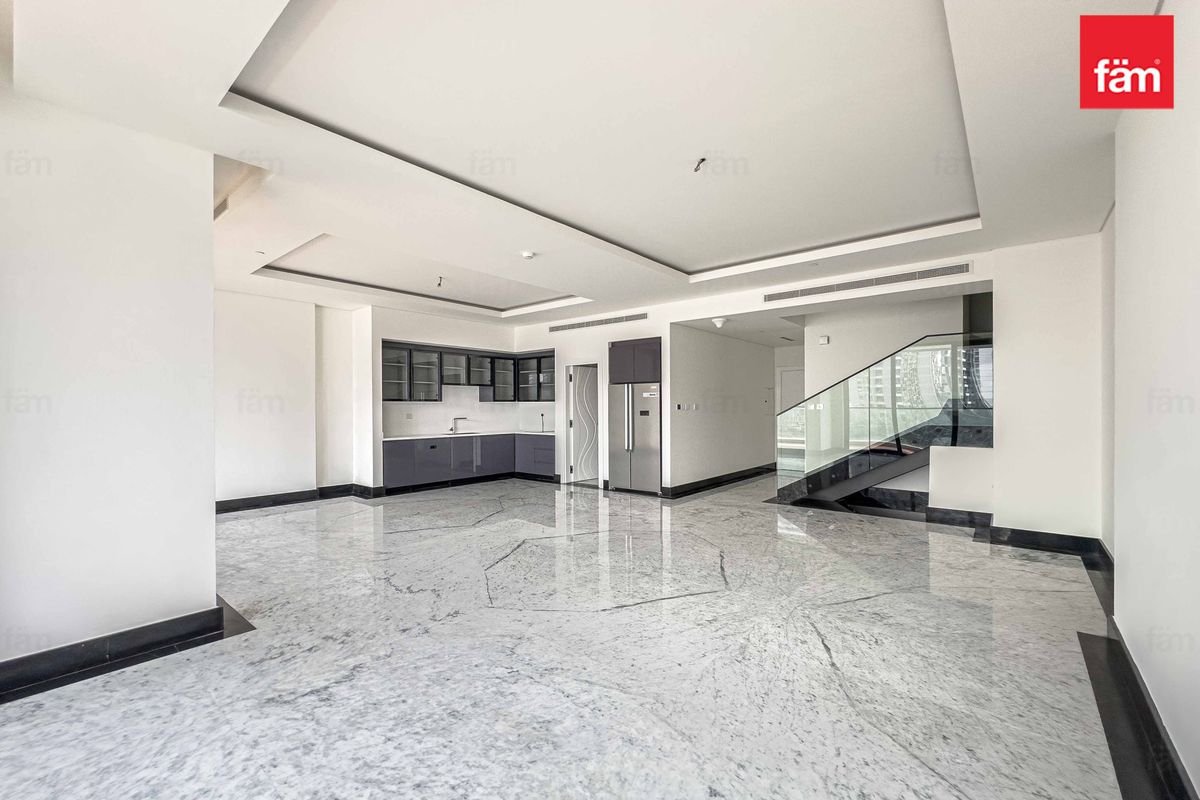 Lifestyle on the Water| Prime 2BR in Business Bay