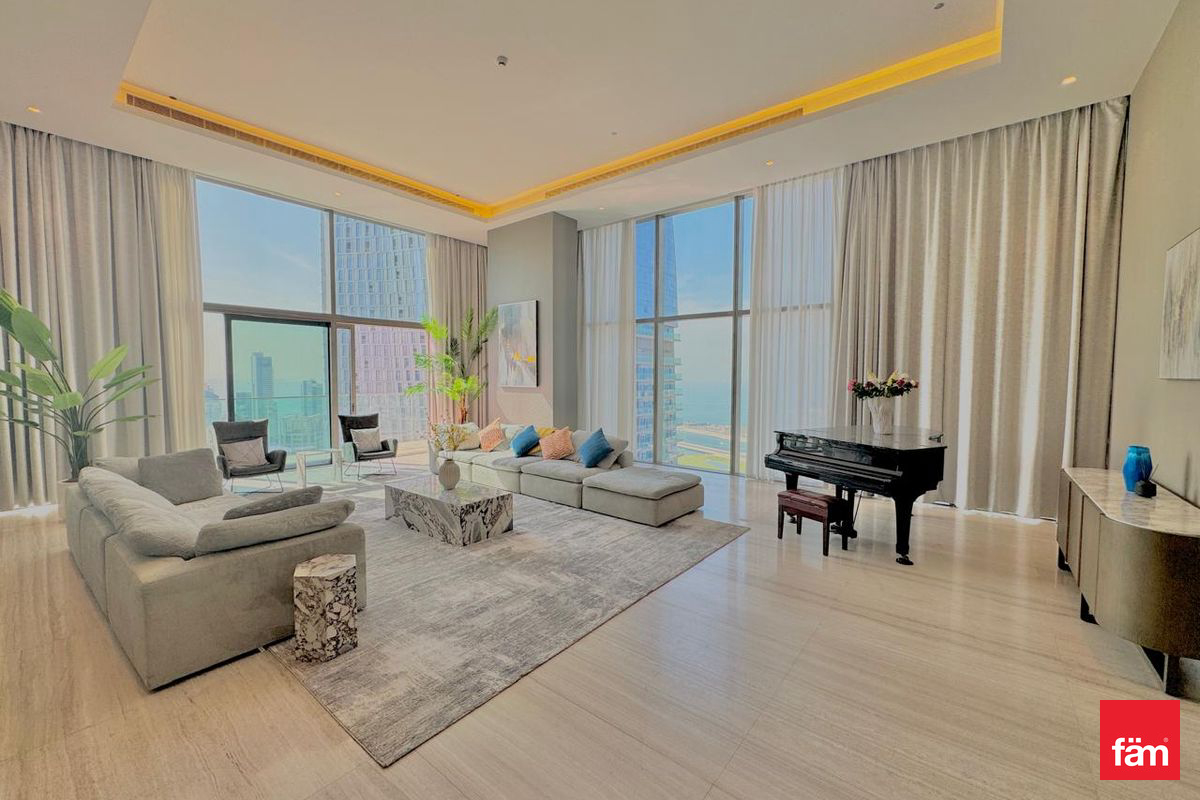 Luxurious | High Floor | Marina and Palm View