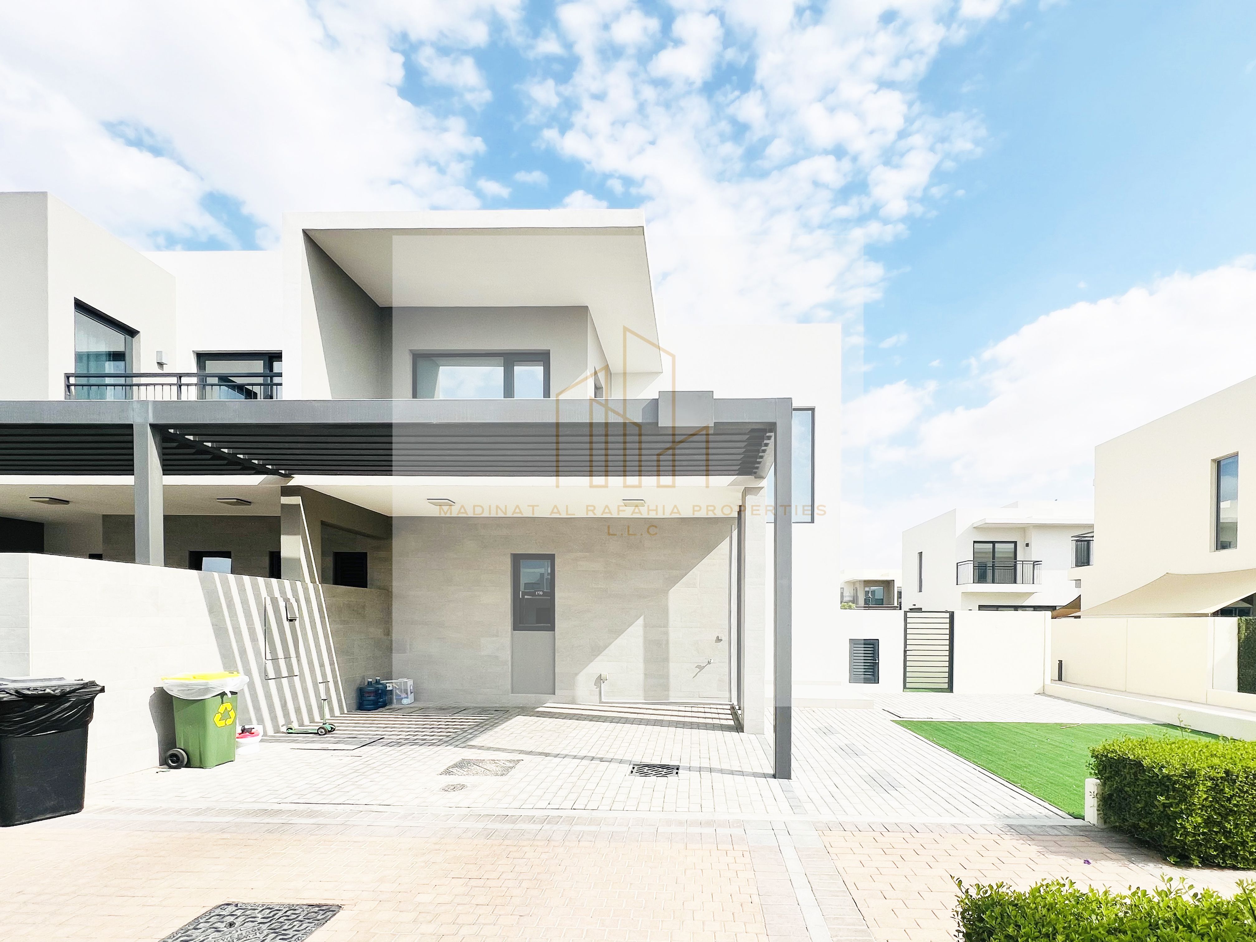 4 Beds+Maid | Bright Open‑Plan Living | Luxrious