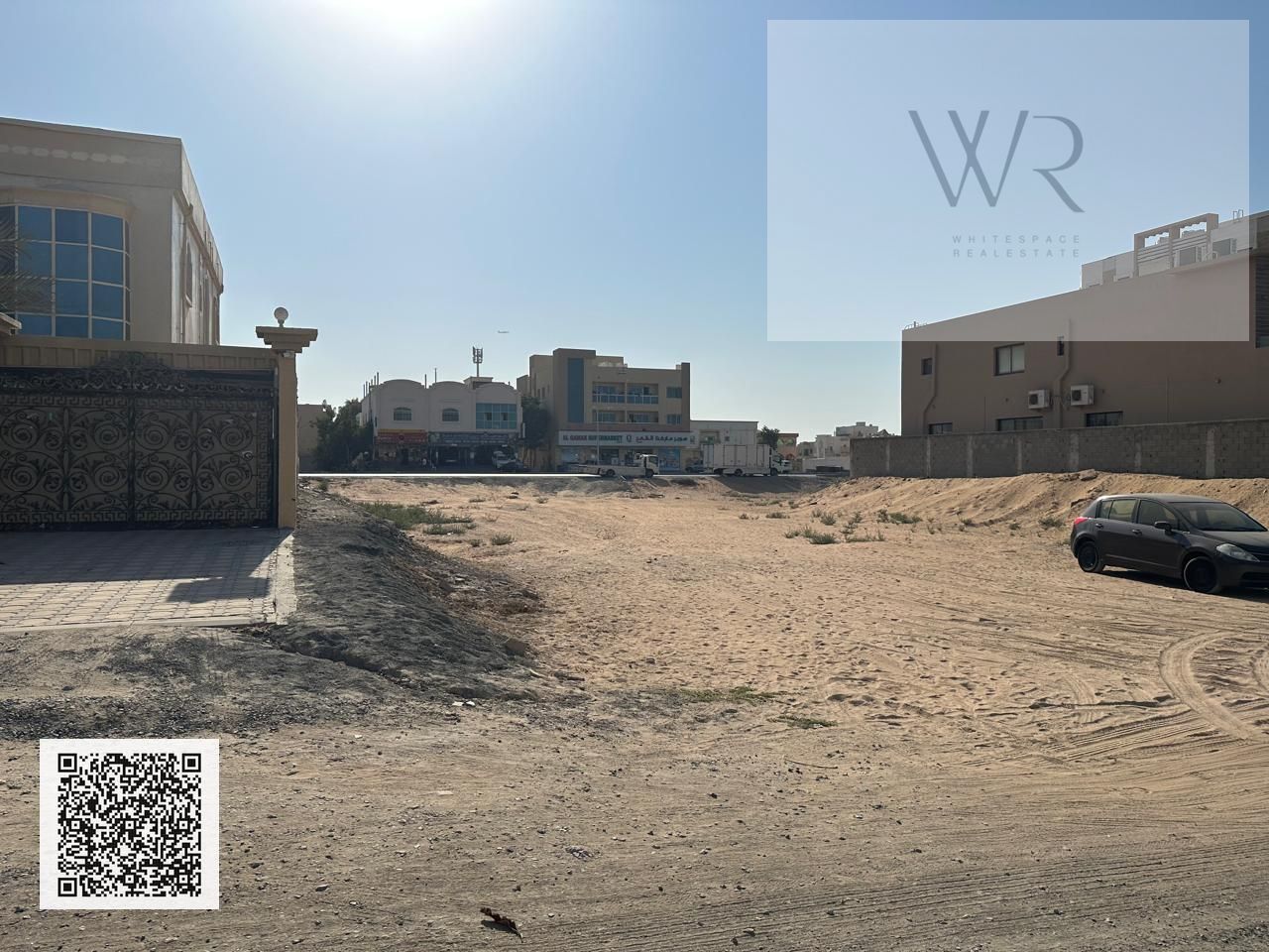Freehold for all nationalities, Close to main road
