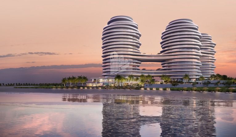 Sea View Penthouse I 17th floor I Waterfront living
