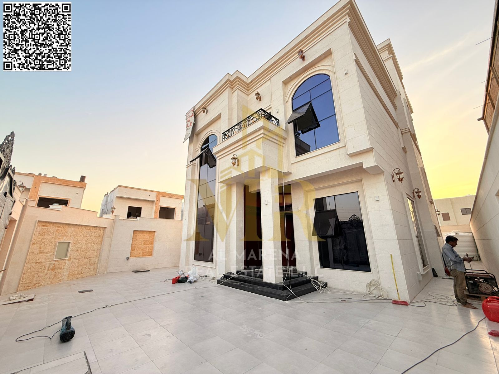 Own your dream villa and invest in a luxurious, elegant villa in the heart of Al-Hilweh, all-inclusive, corner location.