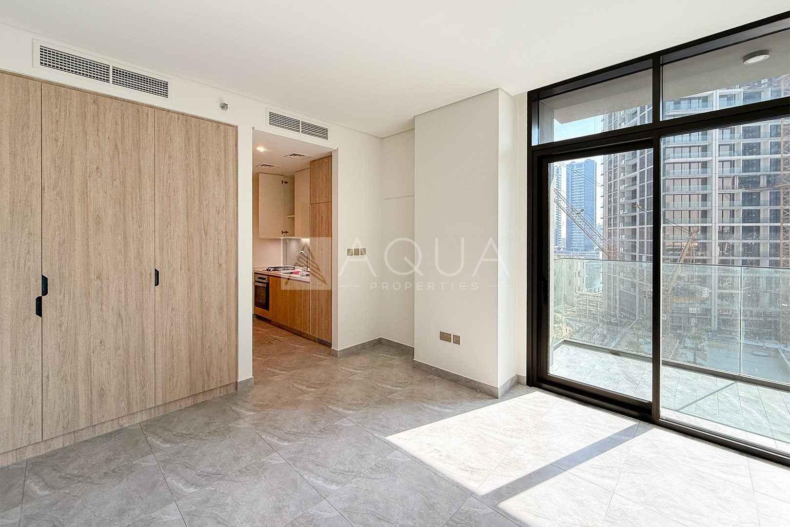 BRAND NEW | CANAL VIEW | SPECIOUS LAYOUT