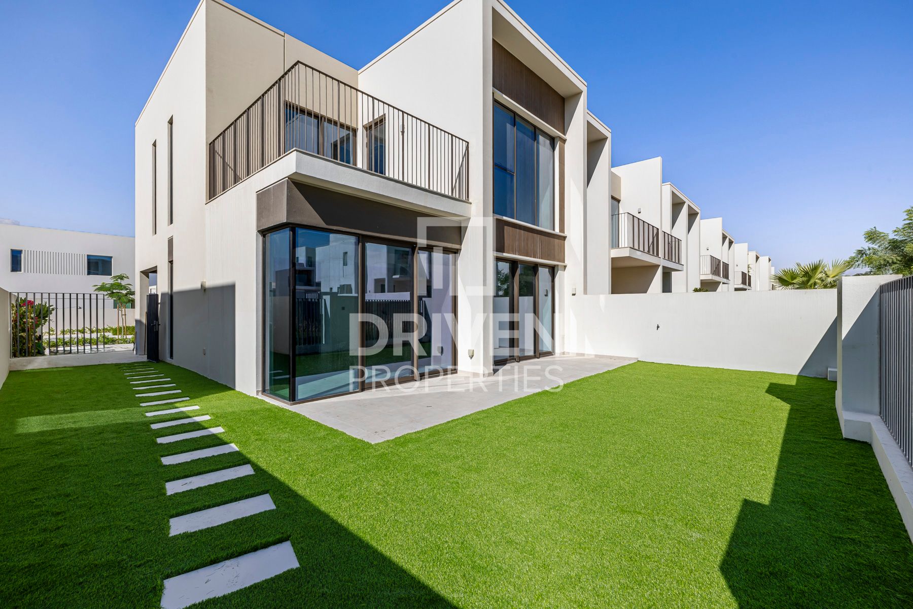 Best Price | Gym and Pool Access | Single Row