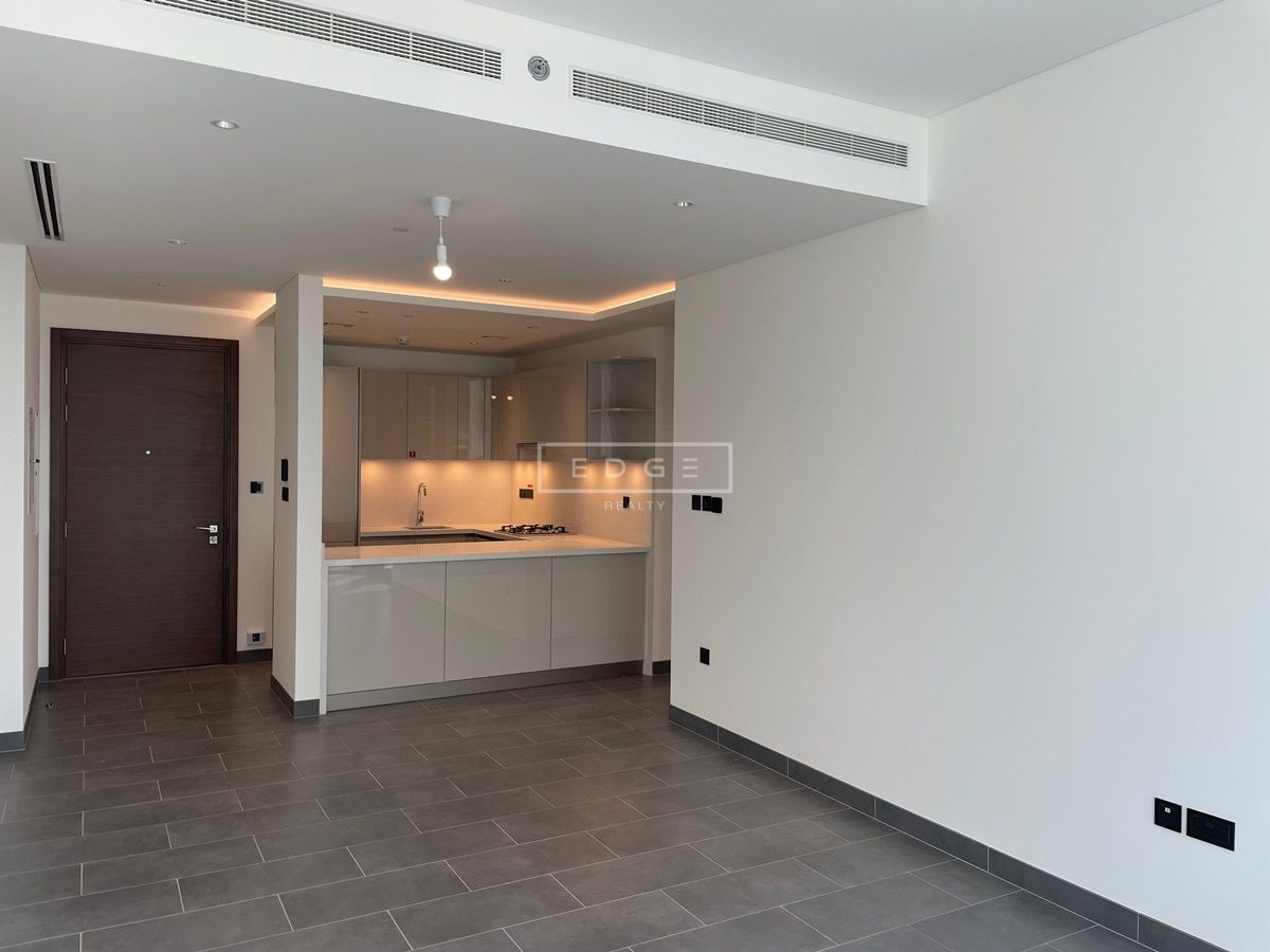 Spacious | 2BR + Study | Prime Location