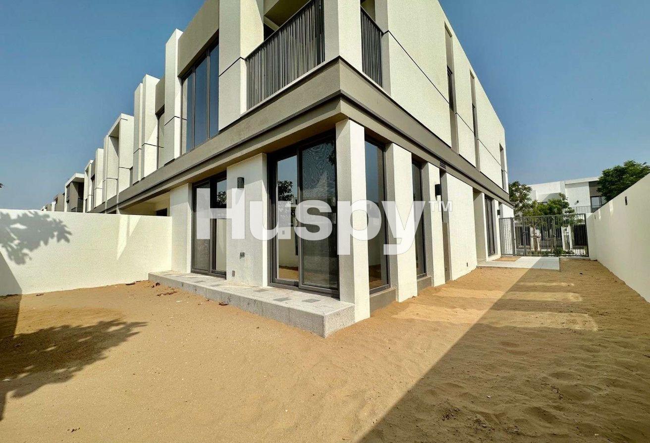Vacant | Close to Amenities | Open Layout