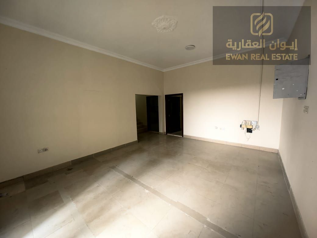 For rent: A spacious residential–commercial villa located directly on Sheikh Ammar Street