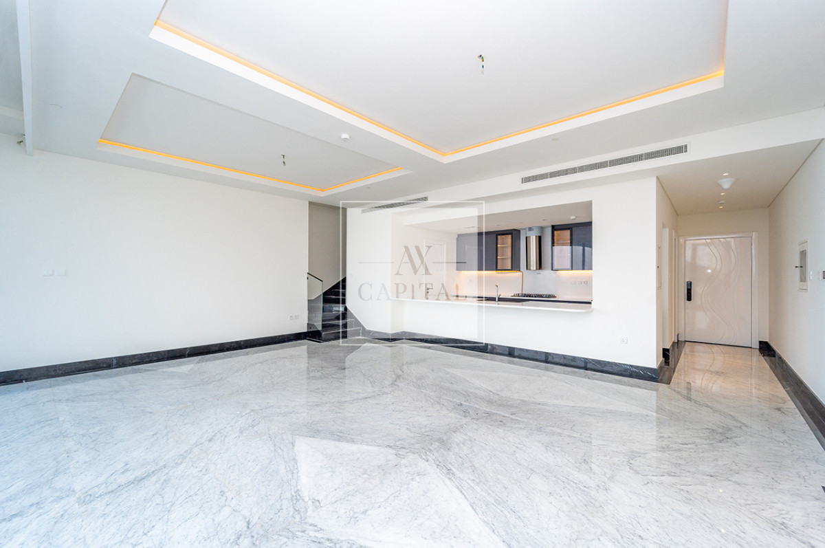 Luxurious | Spacious | Duplex | Vacant | Brand New