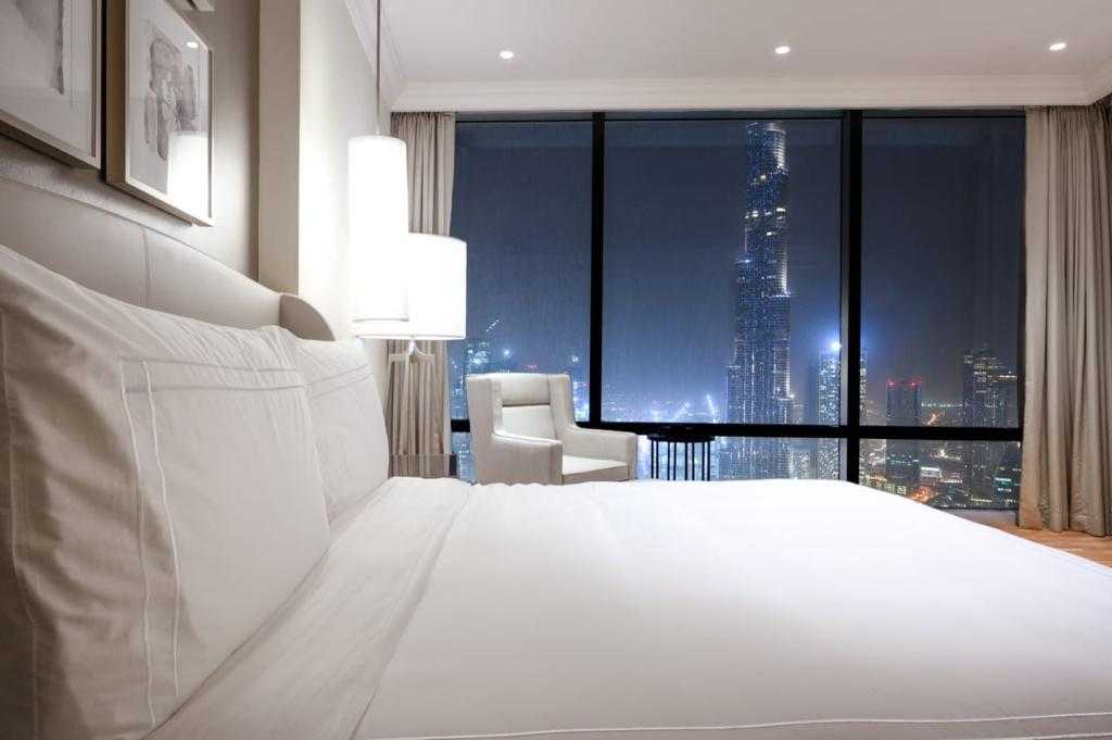 Luxurious 2-Bedroom Apartment | Iconic Fountain & Burj Khalifa Views